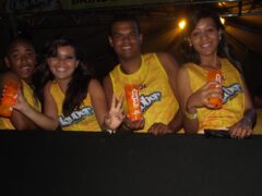 Oktober 10 Anos
